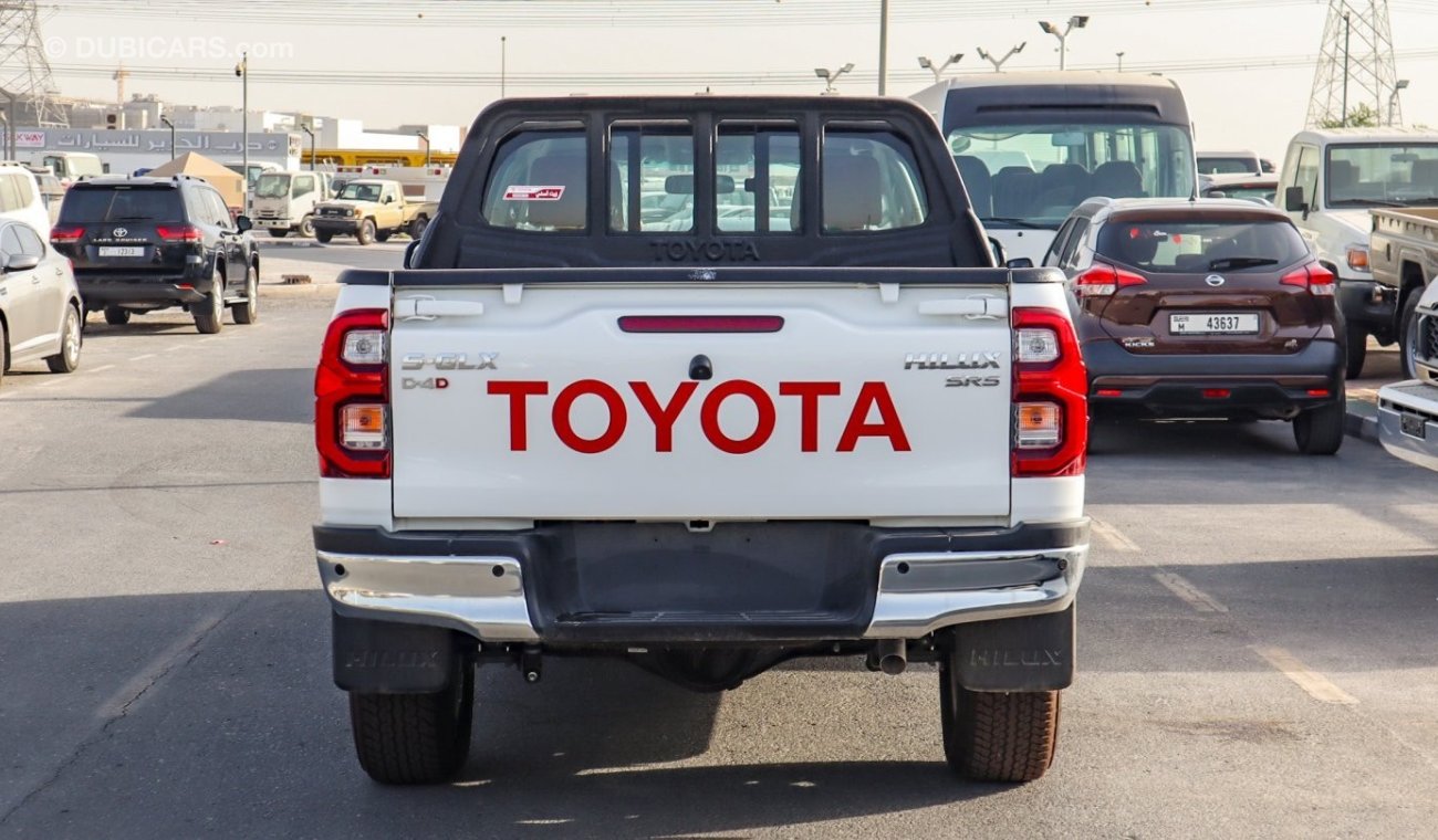 Toyota Hilux 2.4 L diesel A/T Full Option