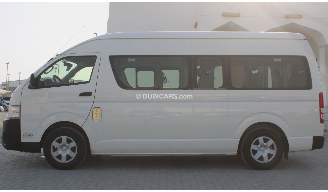 Toyota Hiace Commuter GL High Roof TOYOTA HIACE 2019 WHITE GCC EXCELLENT CONDITION WITHOUT ACCIDENT