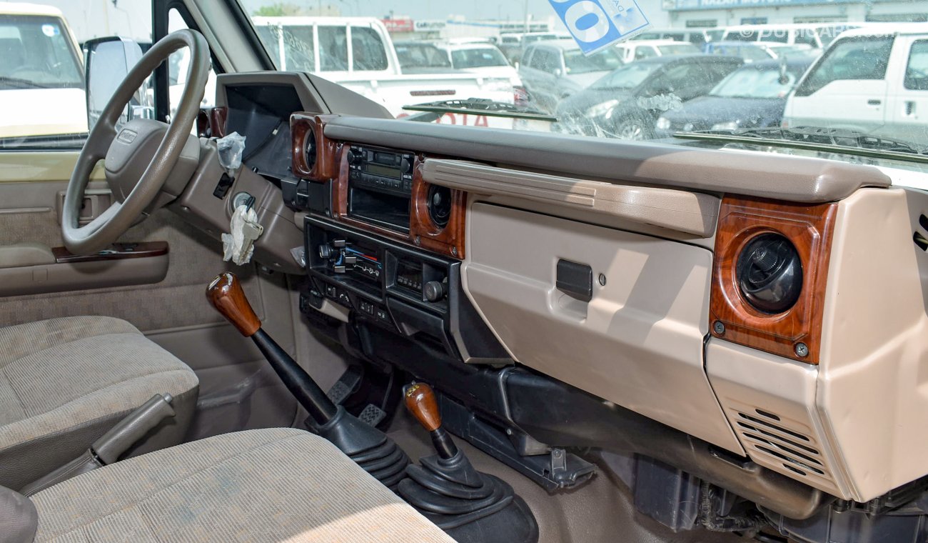 Toyota Land Cruiser Pick Up