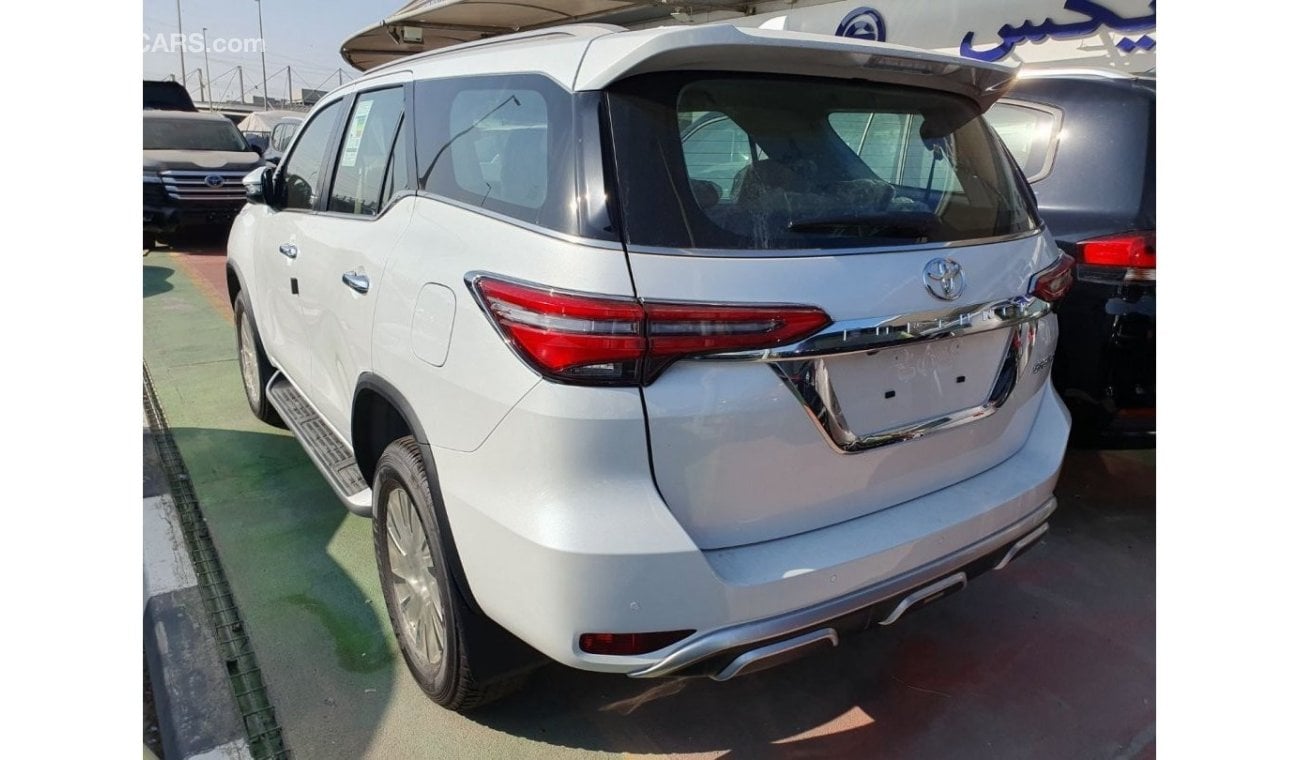 تويوتا فورتونر 2024YM Fortuner 4.0L gasolina V6 Full Equipo, camaras panoramicas, asientos ventilados, monitores et