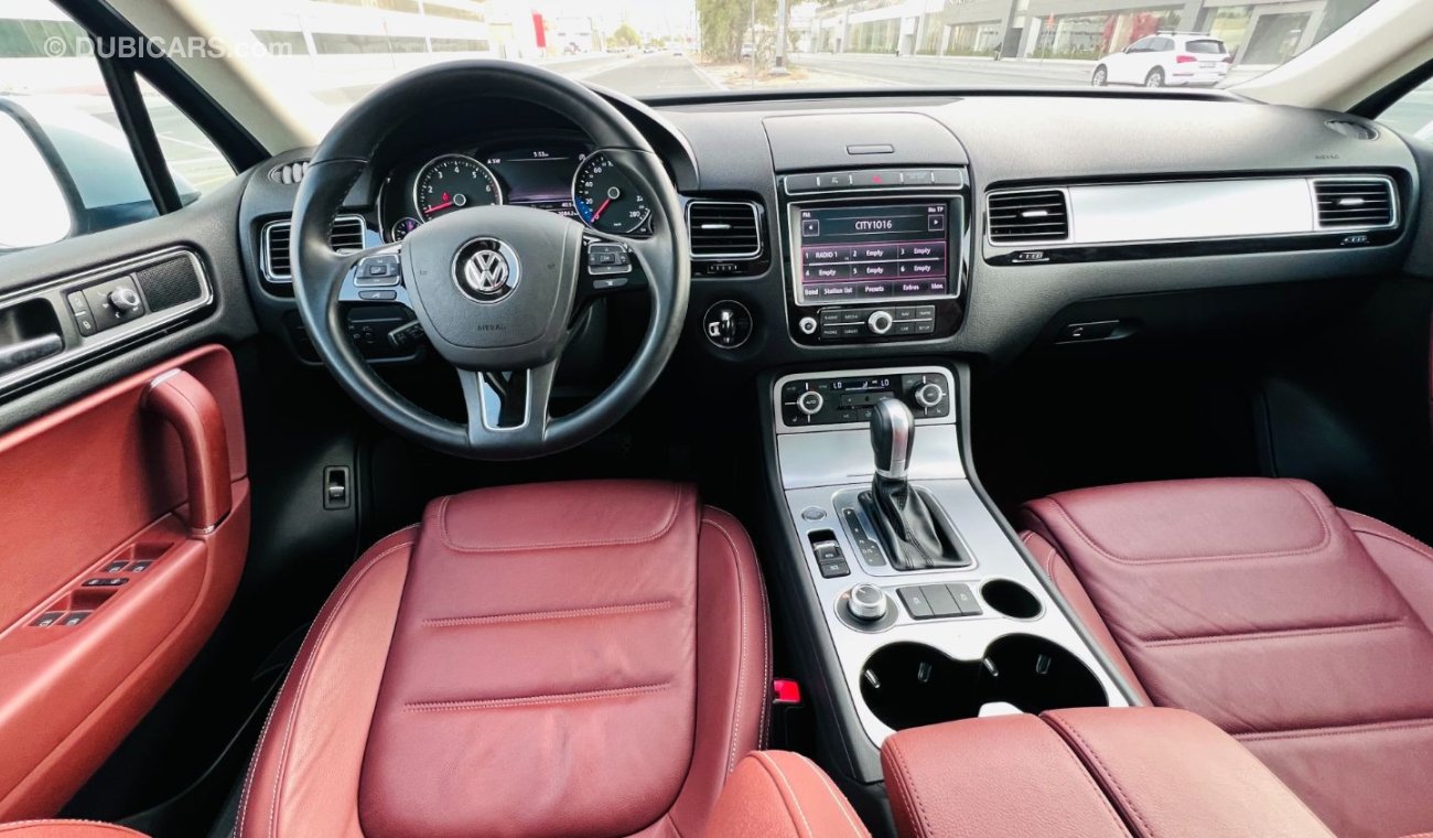 Volkswagen Touareg R-Line AED 1,585 PM AVAILABLE | FSH | LOW MILEAGE | VOLKSWAGEN TOUAREG 2018 | V6