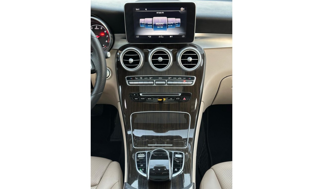 مرسيدس بنز GLC 300 35 Mercedes GLC 300 KIT AMG_American_2018_Excellent Condition _Full option