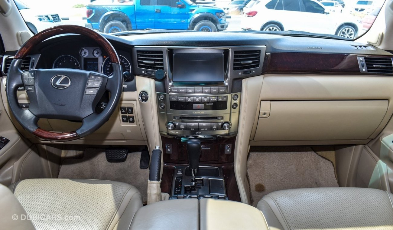 Lexus LX570