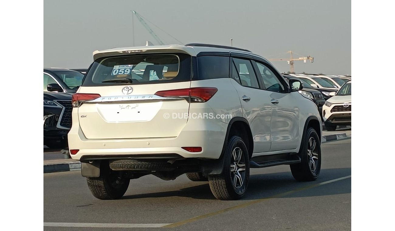 Toyota Fortuner GX,2.7L Petrol, Leather Seats, Rear Parking Sensors Looks Like New Condition (LOT # 104788)