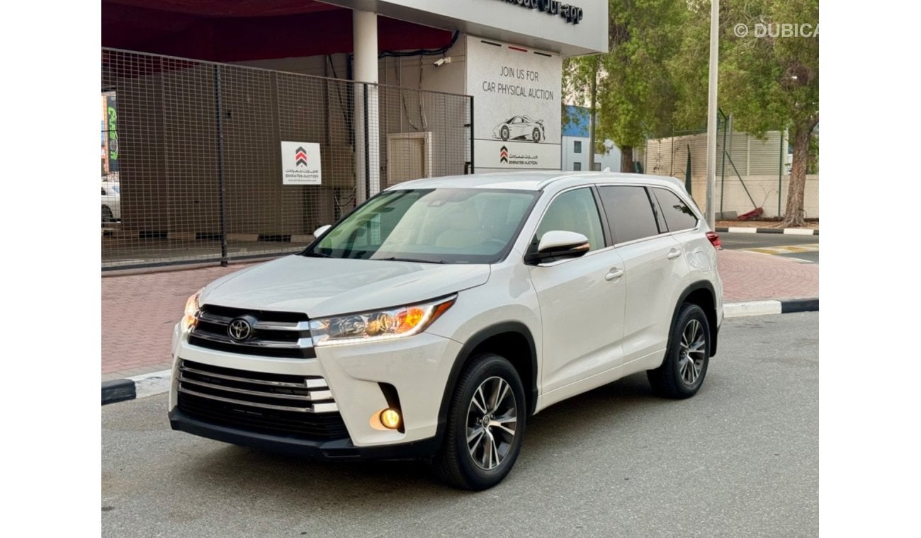 Toyota Highlander 2017 LE 4x4 BEIGE COLOR US SPEC