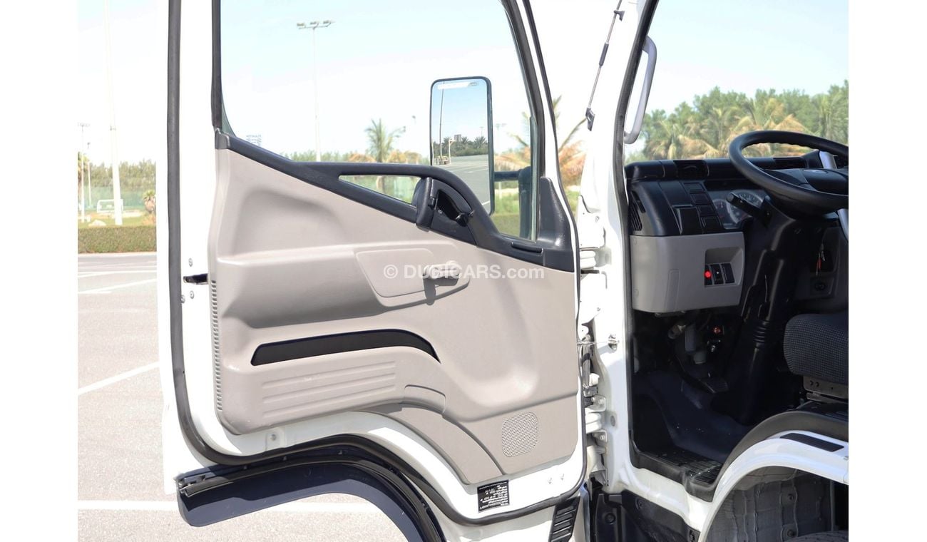 Mitsubishi Canter Fuso | Long Chassis with Tail-Lift | Low Mileage | Diesel | Excellent Condition | GCC