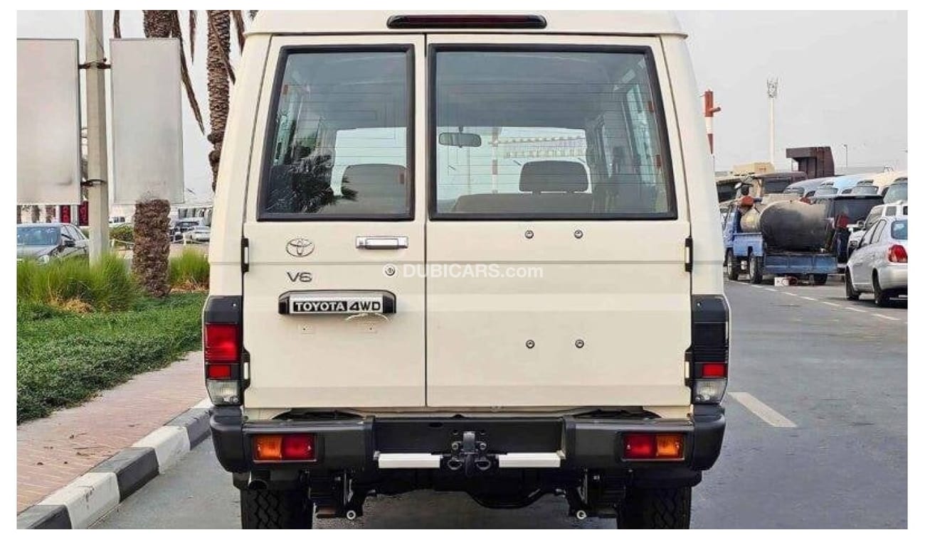 تويوتا لاند كروزر هارد توب Land cruiser  lc78 hardtop 3doors 4.2L DIESEL V6 MY2024 FOR EXPORT ONLY