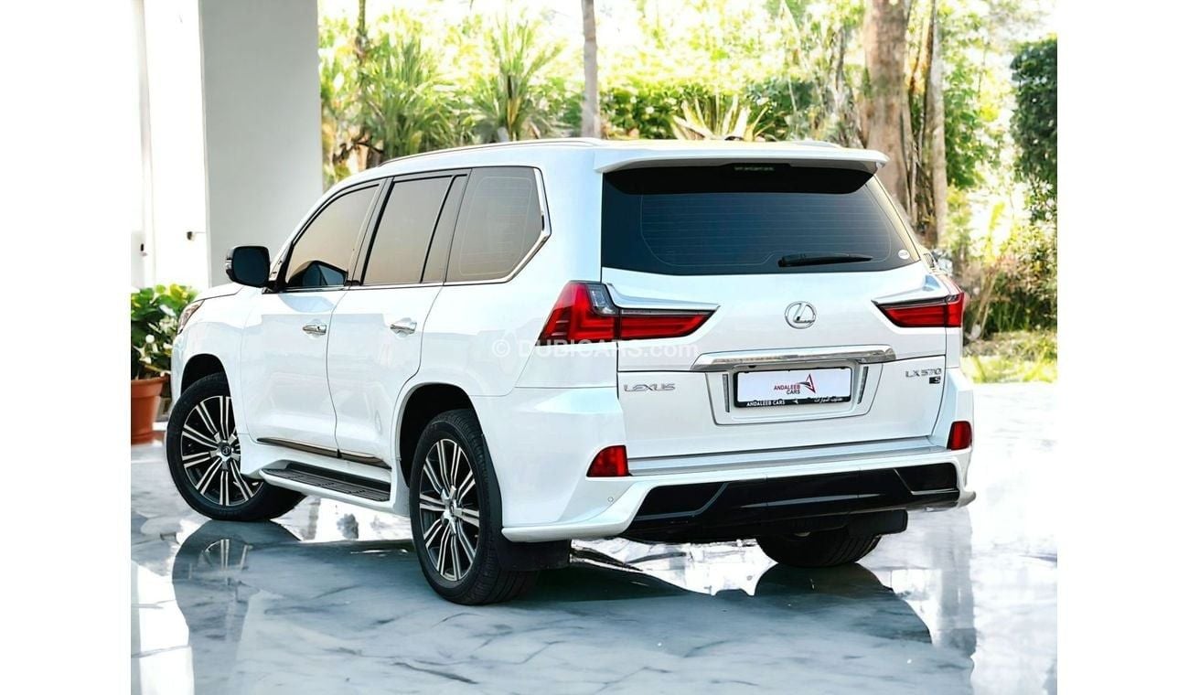 لكزس LX 570 AED 5,260 PM | LEXUS LX 570 5.7L V8 | FULL SERVICE HISTORY | UNDER WARRANTY | GCC | PLATINUM | 0% DO