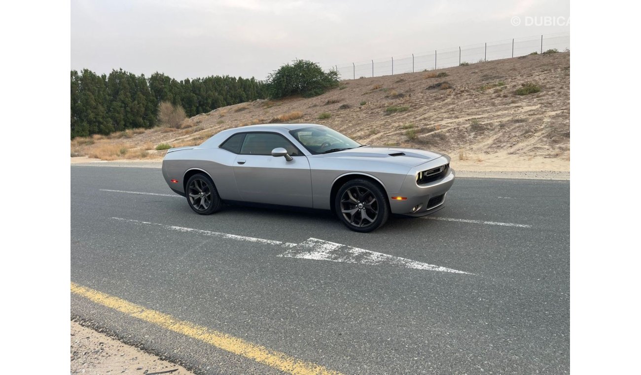 Dodge Challenger SXT Supertrack