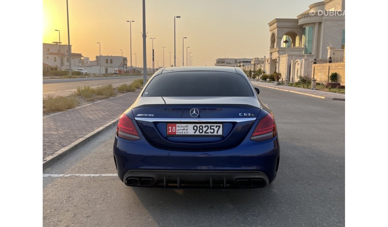 Mercedes-Benz C 63S AMG