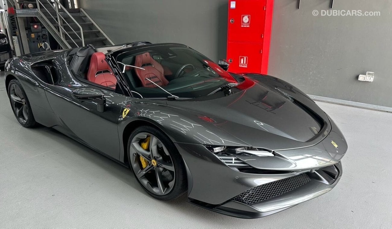 فيراري SF90 سبيدر FERRARI SF90 Spider Hybrid 4.0L twinturbo V8 769 hp