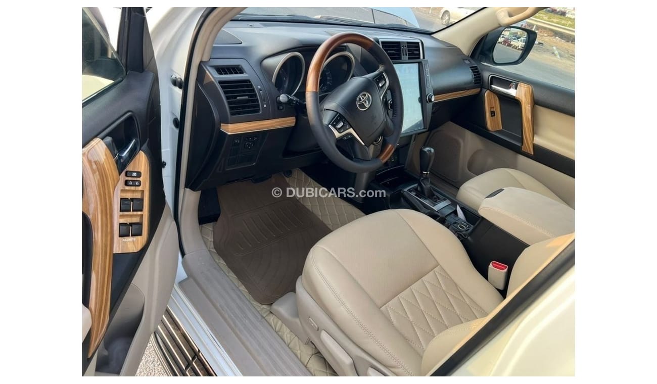 تويوتا برادو 2010 Toyota Prado TXL 4.0L V6 - 2023 Modification - 7 Seater With Cool Box Push Start - UAE PASS