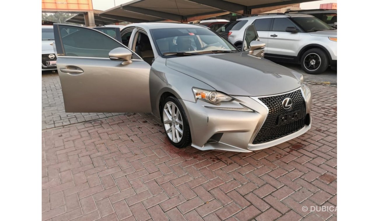 Lexus IS250 Premier n very good condition inside and outside