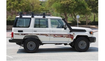 تويوتا لاند كروزر هارد توب LHD LC76 4.5L TDSL-E V8 4WD 5DR 5S MT 2024MY WITH ROOF RAIL