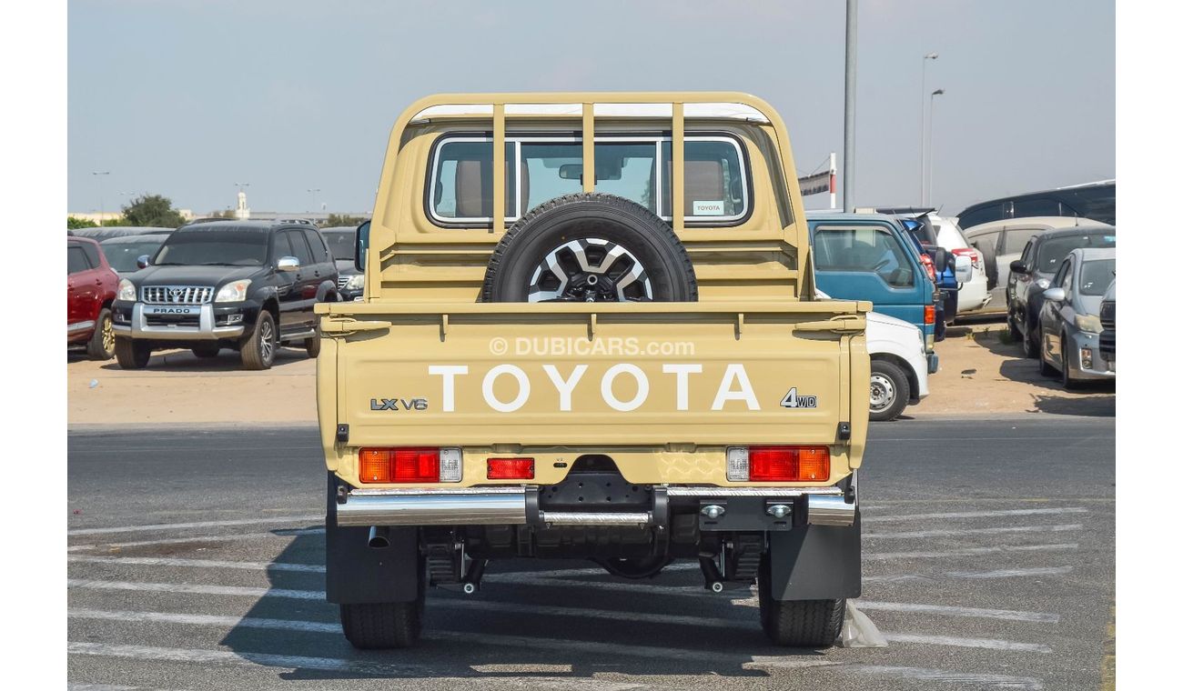 تويوتا لاند كروزر 70 TOYTOA LAND CRUISER 79 4.0L 4WD AT DC PICKUP 2025