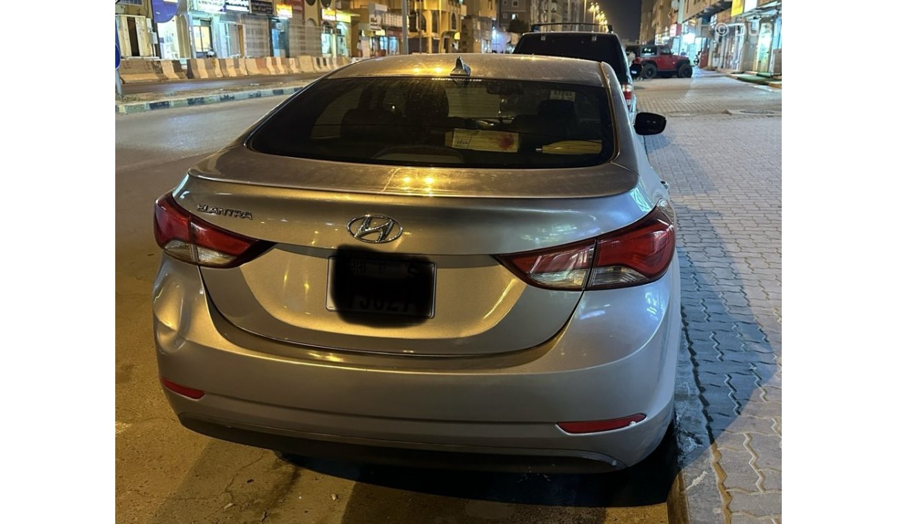 Hyundai Elantra