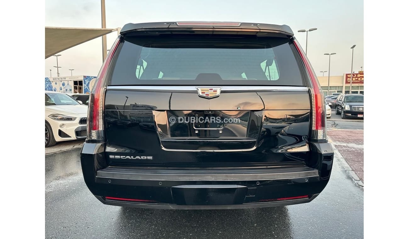 Cadillac Escalade Cadillac Escalade Platinum XLGcc2018_Excellent_Condition _Full option