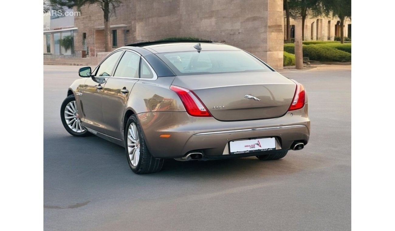 Jaguar XJ AED 980 PM | JAGUAR XJL  LUXURY | FULL AGENCY MAINTAINED | GCC SPECS | FIRST OWNER