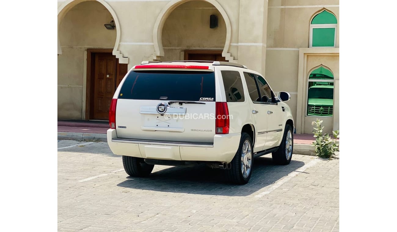 Cadillac Escalade Premium Good condition car GCC