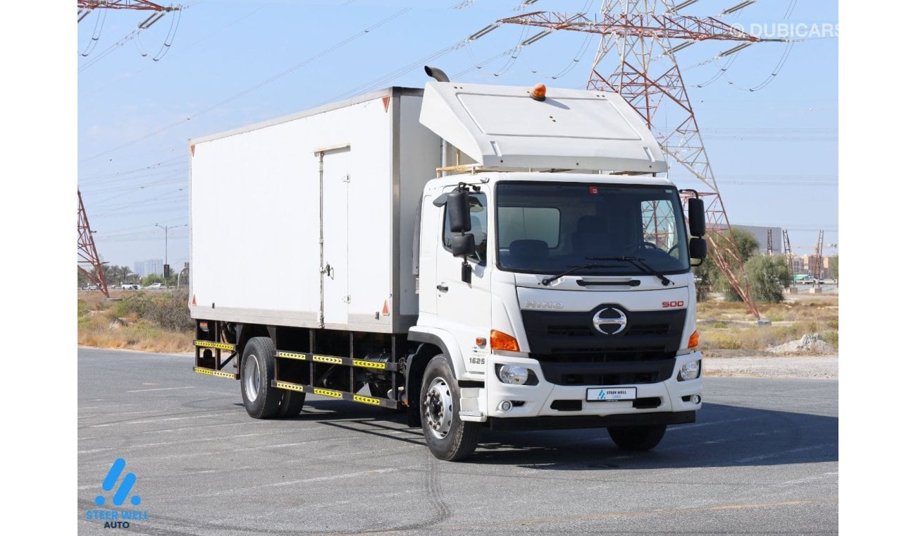 هينو 500 1625 Series 7.6L RWD IB-TL Insulated Box with Tail-lift DSL MT / Ready to Drive / Book Now!