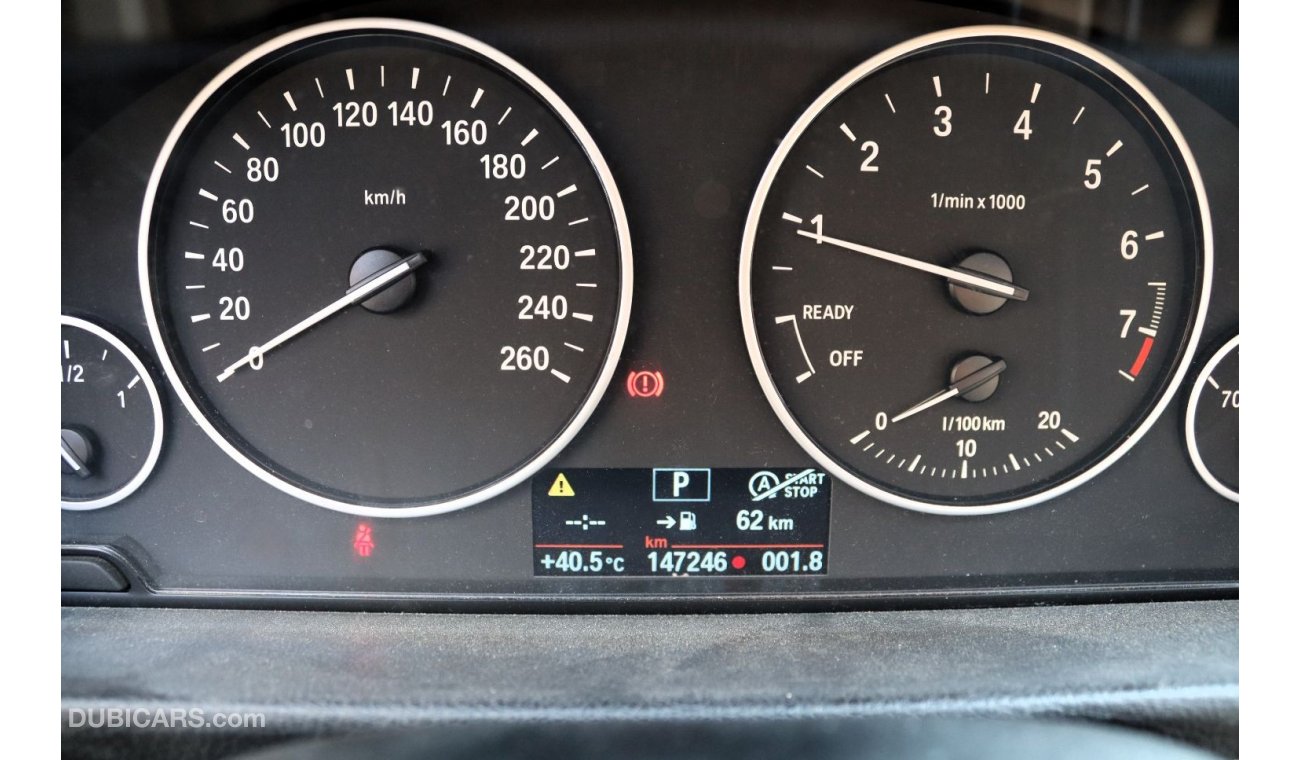 BMW 318i Executive ACCIDENTS FREE - GCC - ENGINE 1.5 TURBO - PERFECT CONDITION INSIDE OUT