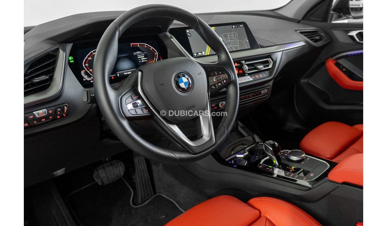 BMW 120i Exclusive 2.0L Sport Line