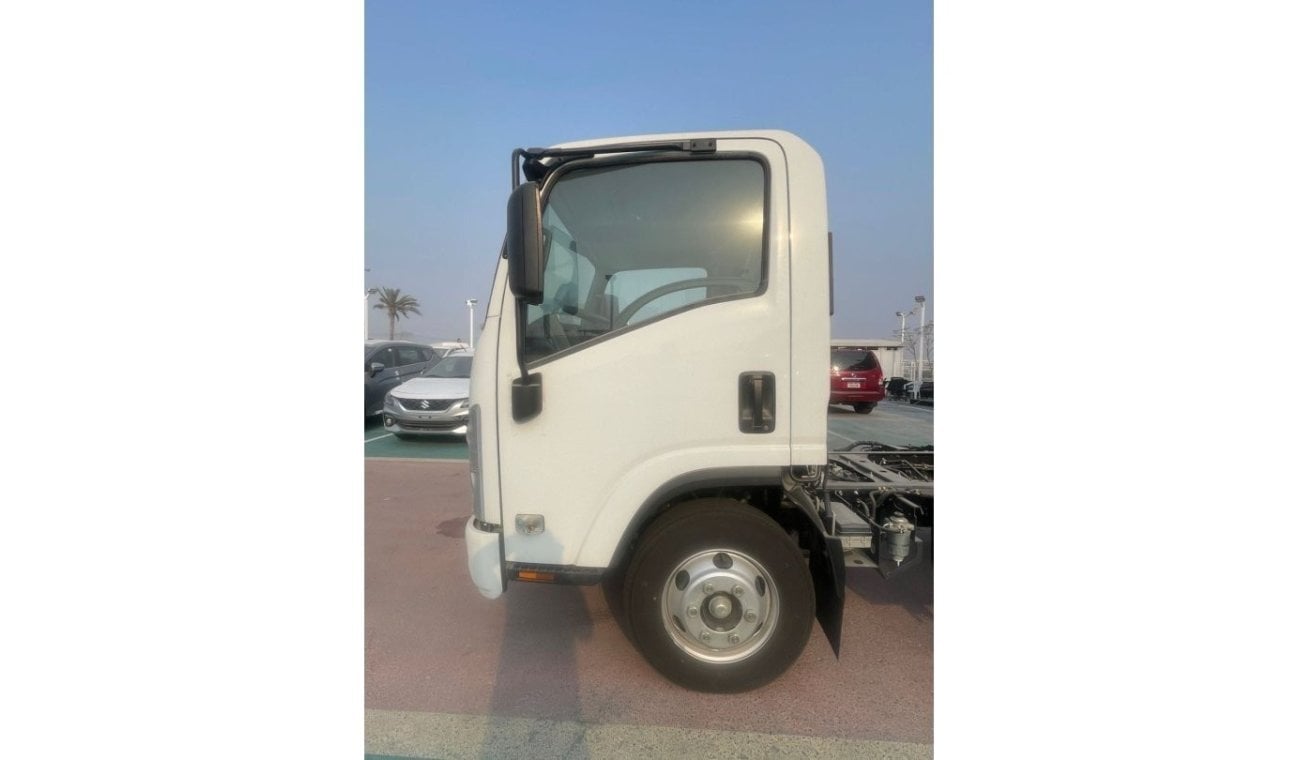 إيسوزو NQR NQR 90 // chassis truck 6.5 ton // model 2023