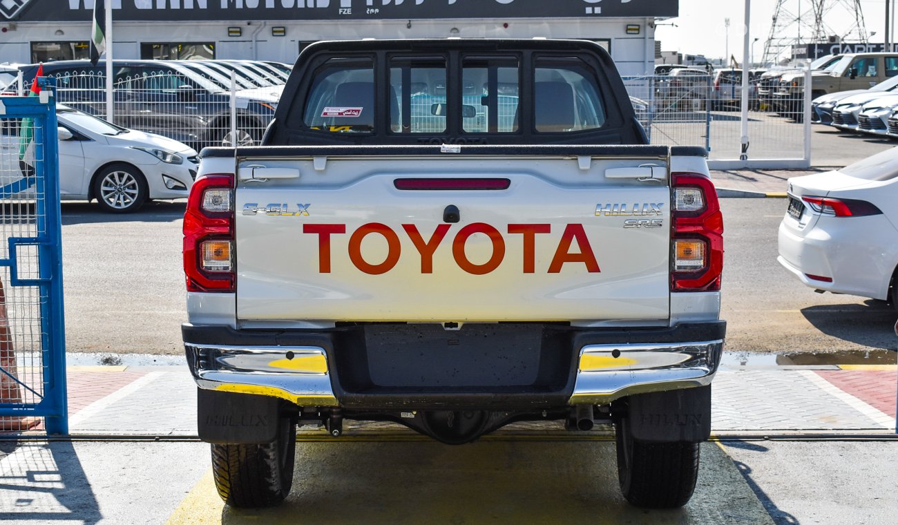 Toyota Hilux S-GLX SR5 2.7 Petrol A/T 4WD