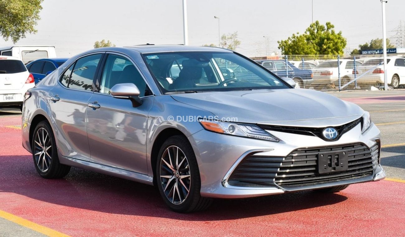 Toyota Camry XLE Hybrid