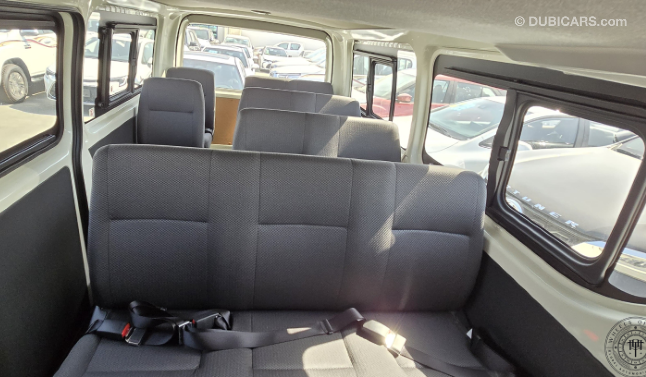 تويوتا هاياس 2024 Toyota HIACE 2.5L Diesel 15-Seater, Std Roof MY24 2.5L Diesel