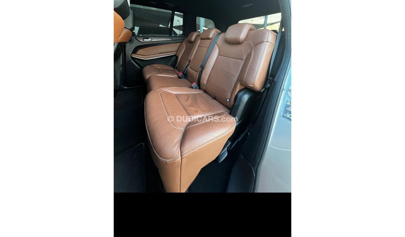 Mercedes-Benz GLS 500 Mercedes benz GLS500 Model 2016 Gcc specs