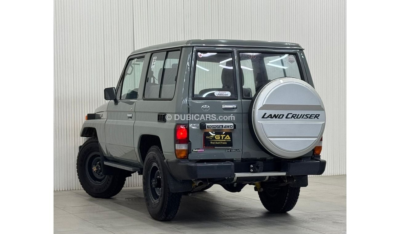 Toyota Land Cruiser 70 1992 Toyota Land Cruiser 70, Excellent Condition, GCC