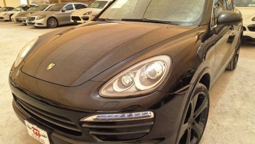 بورش كايان PORSCHE CAYENNE S 4.8L 2011 WITH SUNROOF, REAR FLIPDOWN MONITOR, DRIVE RECORDER AND 22 INCH ALLOYS