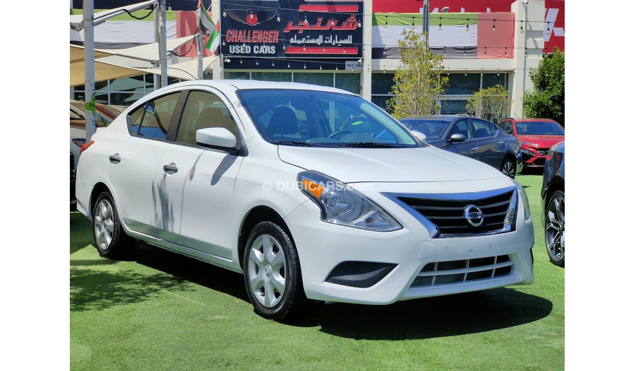 nissan versa 2019 white