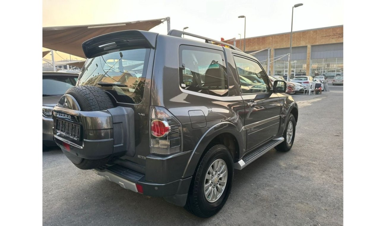 Mitsubishi Pajero GLS Mid