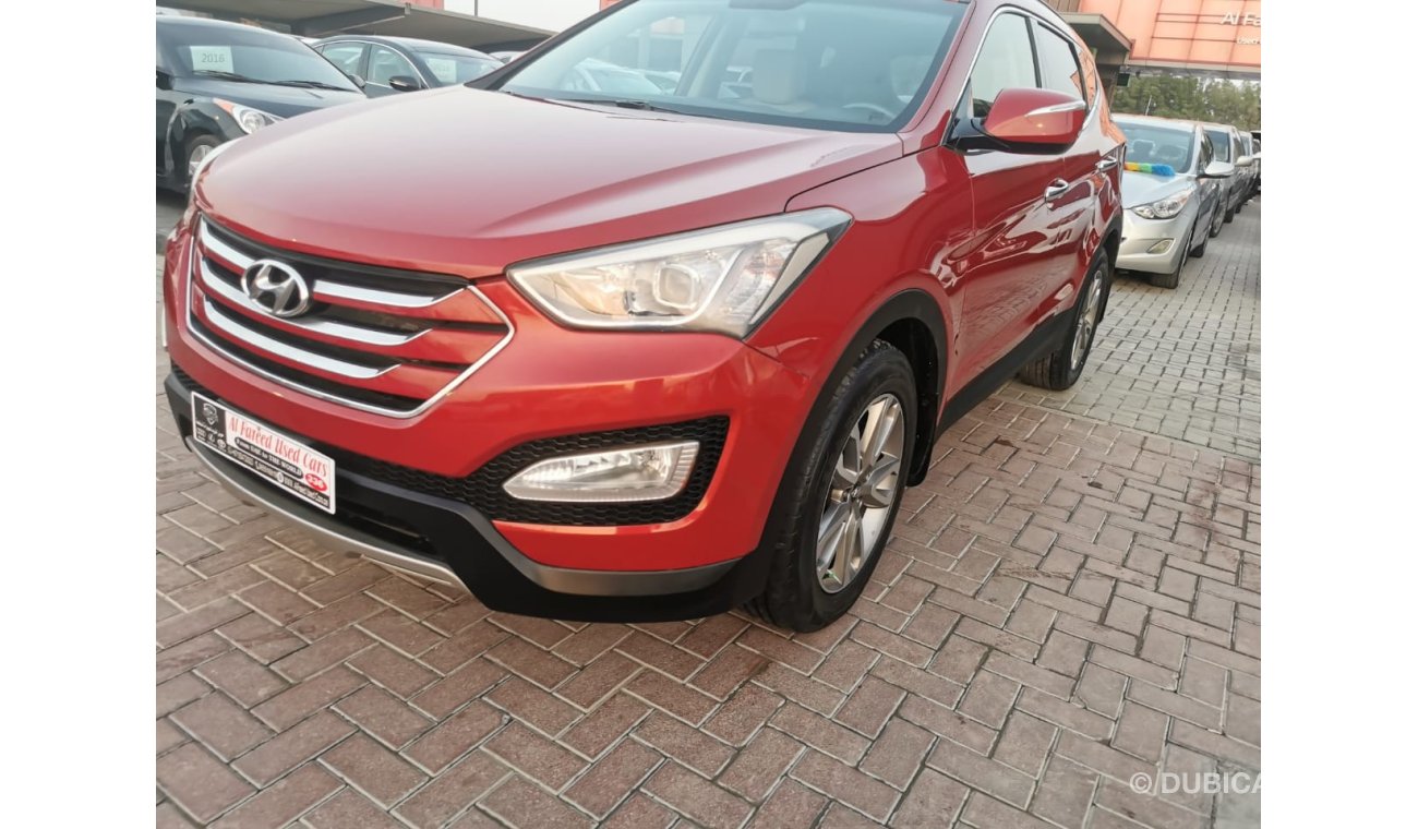 Hyundai Santa Fe GL In very good condition inside and outside