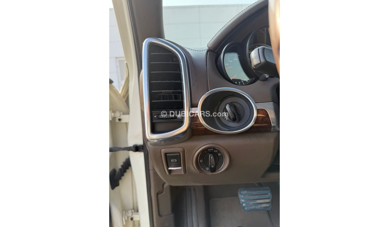 بورش كايان S, V8, 4.8L, GCC, Agent’s maintenance, Good condition