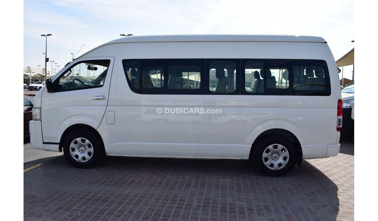 Toyota Hiace Commuter GLX High Roof Toyota Hiace Highroof Bus GLX 15 seater, model:2015. Excellent condition