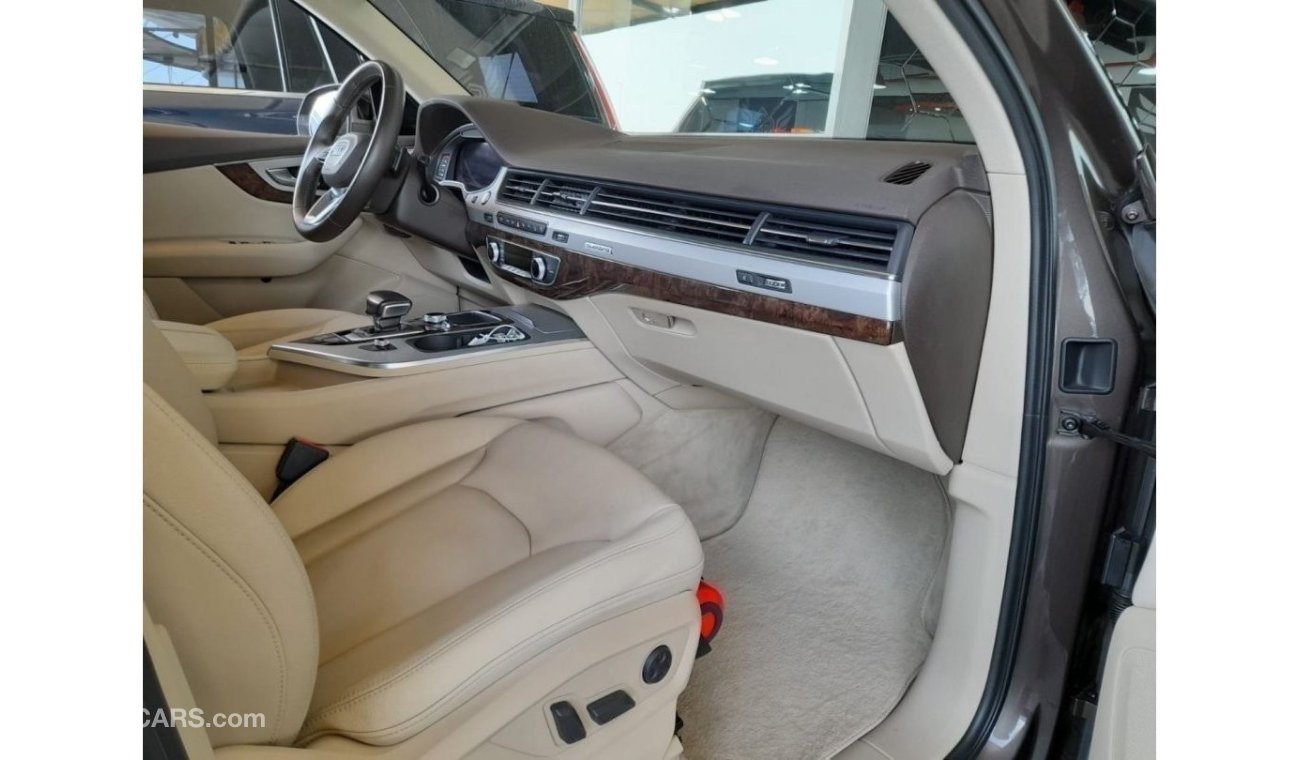 Audi Q7 AED 1,700 P.M | 2016 AUDI Q7 45 TFSI QUATTRO 3.0 L | 7 SEATS | GCC | UNDER WARRANTY