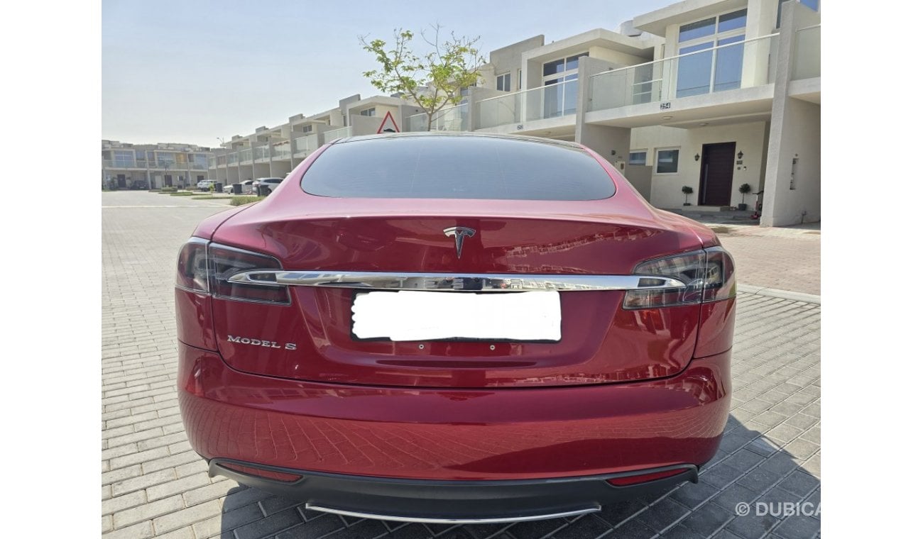 Tesla Model S 85 - GCC - Full Tesla Service History