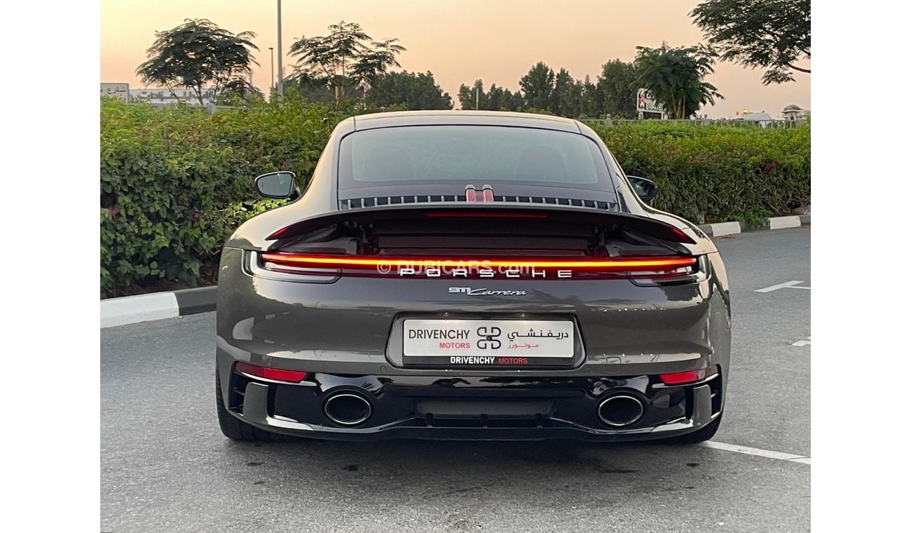 Porsche 911 Carrera 3.0L (444 HP) Coupe