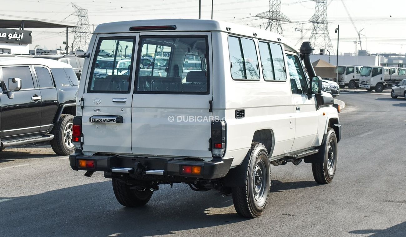 Toyota Land Cruiser Hard Top 4.0L V6 Petrol Auto Transmission