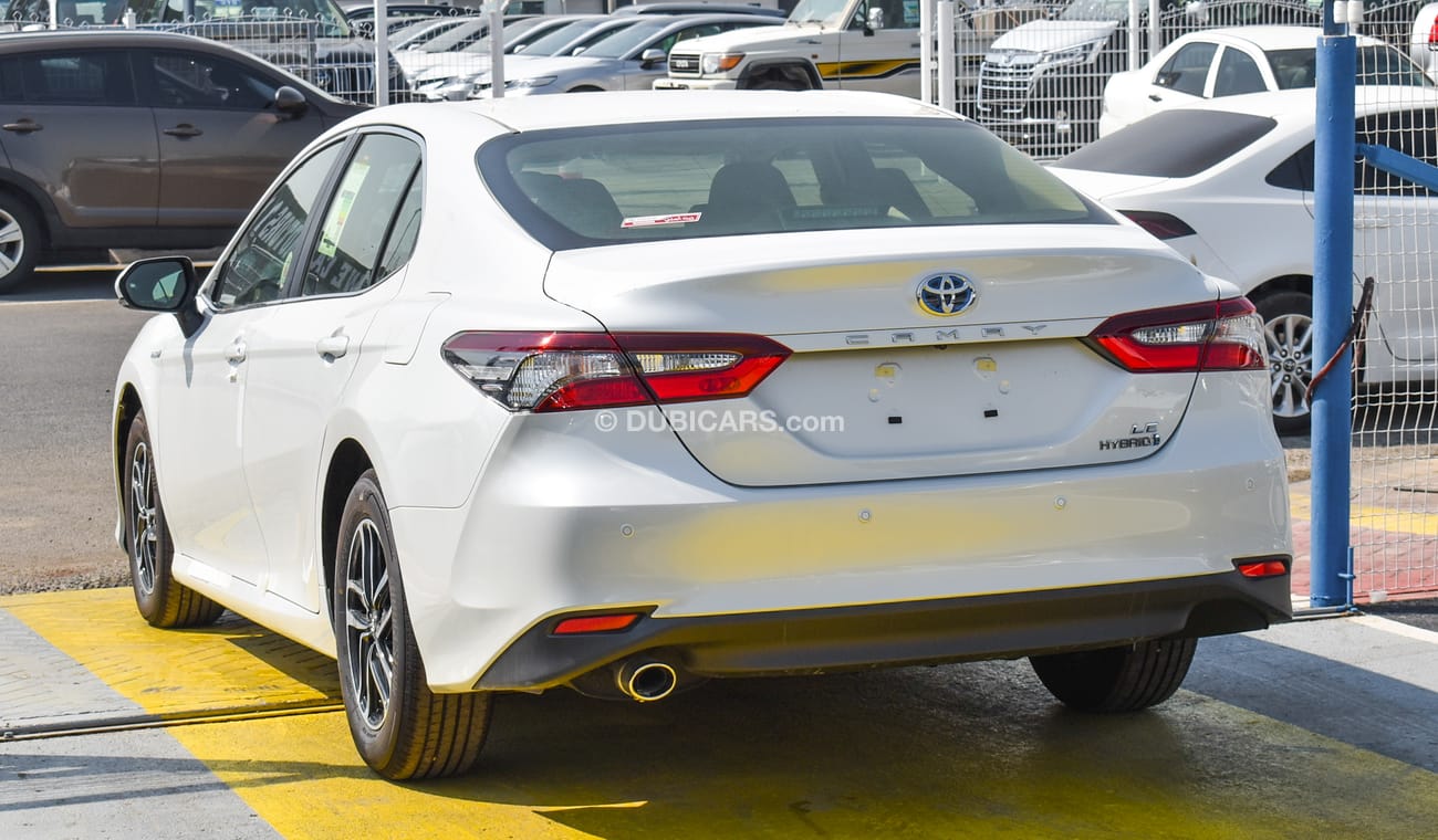 Toyota Camry LE 2.5L HYBRID