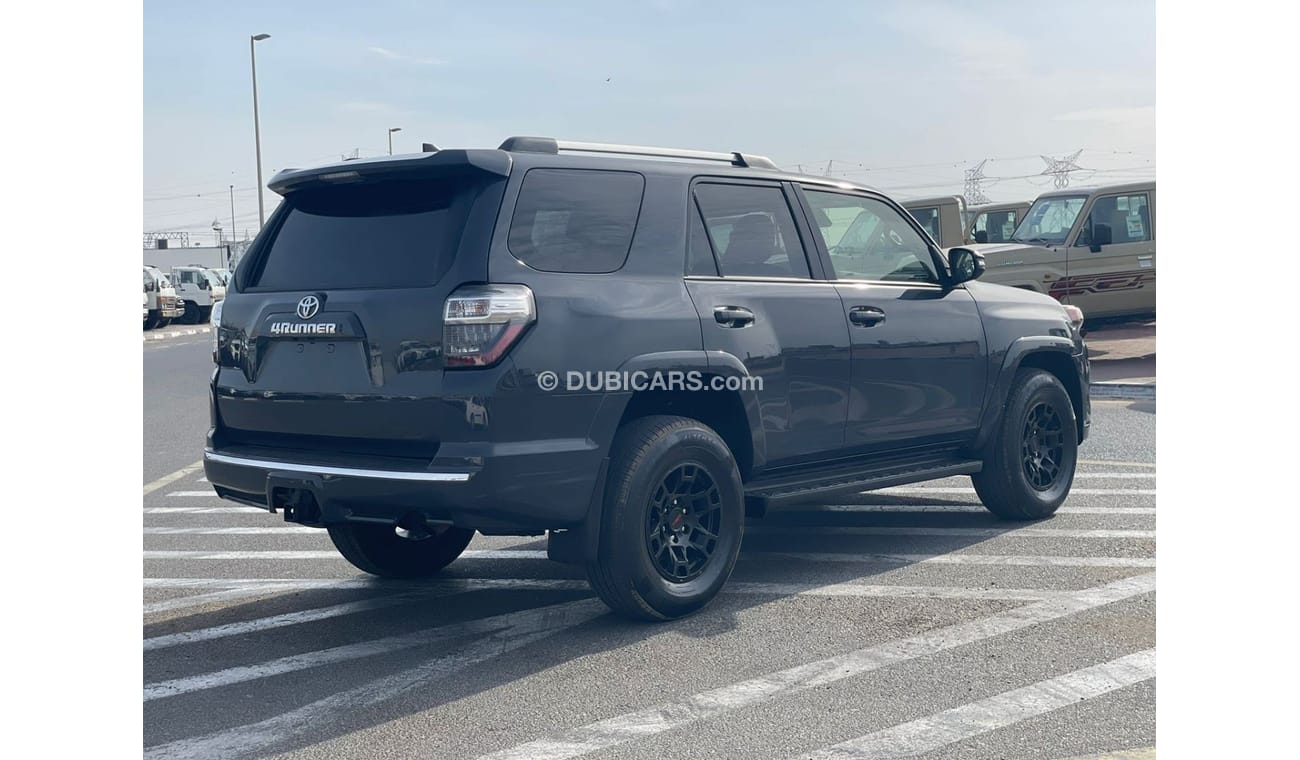 تويوتا Runner4 *Offer*2022 Toyota 4Runner SR5 Premium - 4x4 AWD - 4.0L V6 - New Color - -UAE PAS