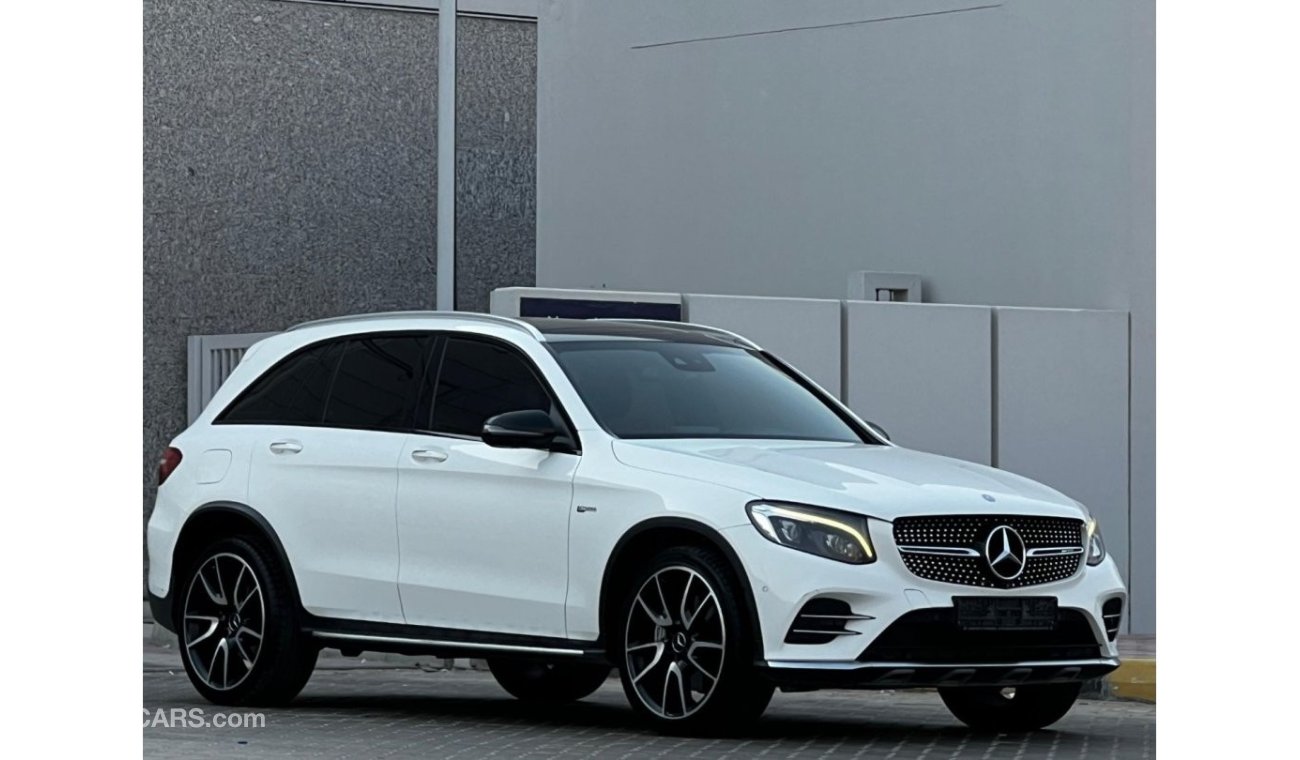 Mercedes-Benz GLC 43 MERCEDES GLC-43 GCC 2017 ORGINAL PAINT // ACCIDENT FREE // PERFECT CONDITION