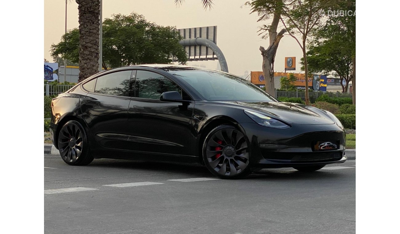 Tesla Model 3 Performance GCC SPECS - WARRANTY - NO ACCIDENT - WELL MAINTAINED