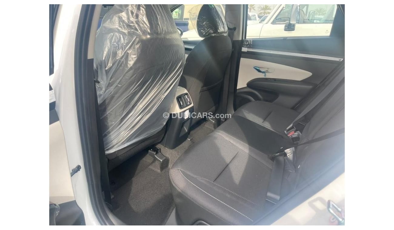 Hyundai Tucson 2.0 WITH  BUSH STRAT .19 ALLOW WHEELS .SCREEN. CAMERA. DIGITAL KM .ELECTRIC BAG