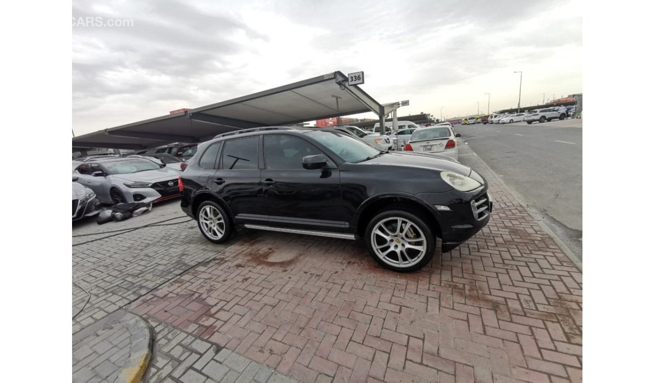 Porsche Cayenne In excellent condition and requires no expenses