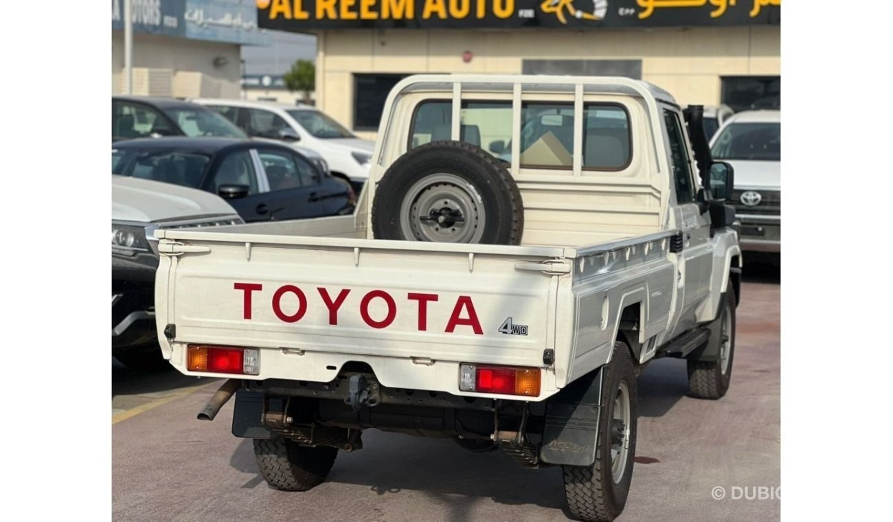 تويوتا لاند كروزر بيك آب Toyota Land Cruiser Pick-up SC 4.2L Diesel MT MY2024