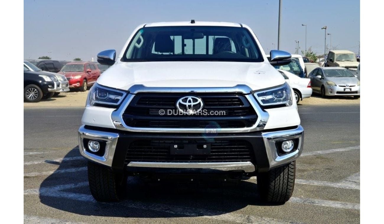 تويوتا هيلوكس SR5 2.4L Diesel 4WD Automatic